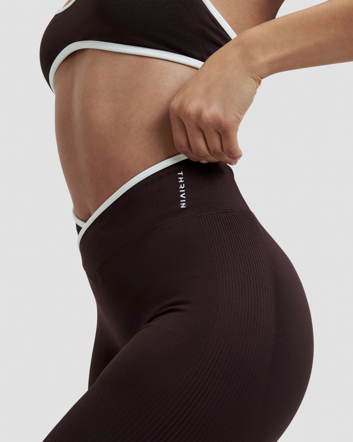 Elevate™ Outline V High Waist Leggings | Coffee - Image 6